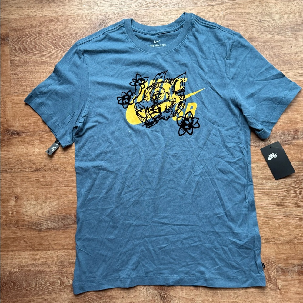 Nike Sb Men's Teal Graphic pig Swoosh Tee with Yellow Accent